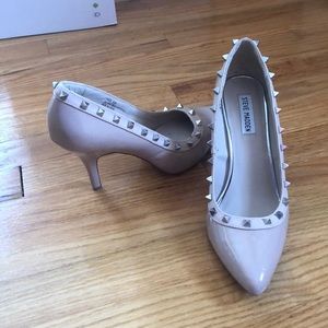 Steve Madden p-ezzi studded nude pumps heels
